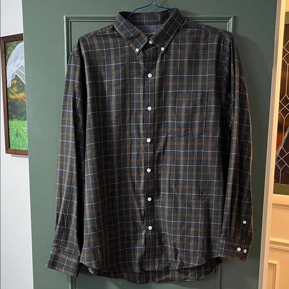 Men's Plaid Button-Down Shirt